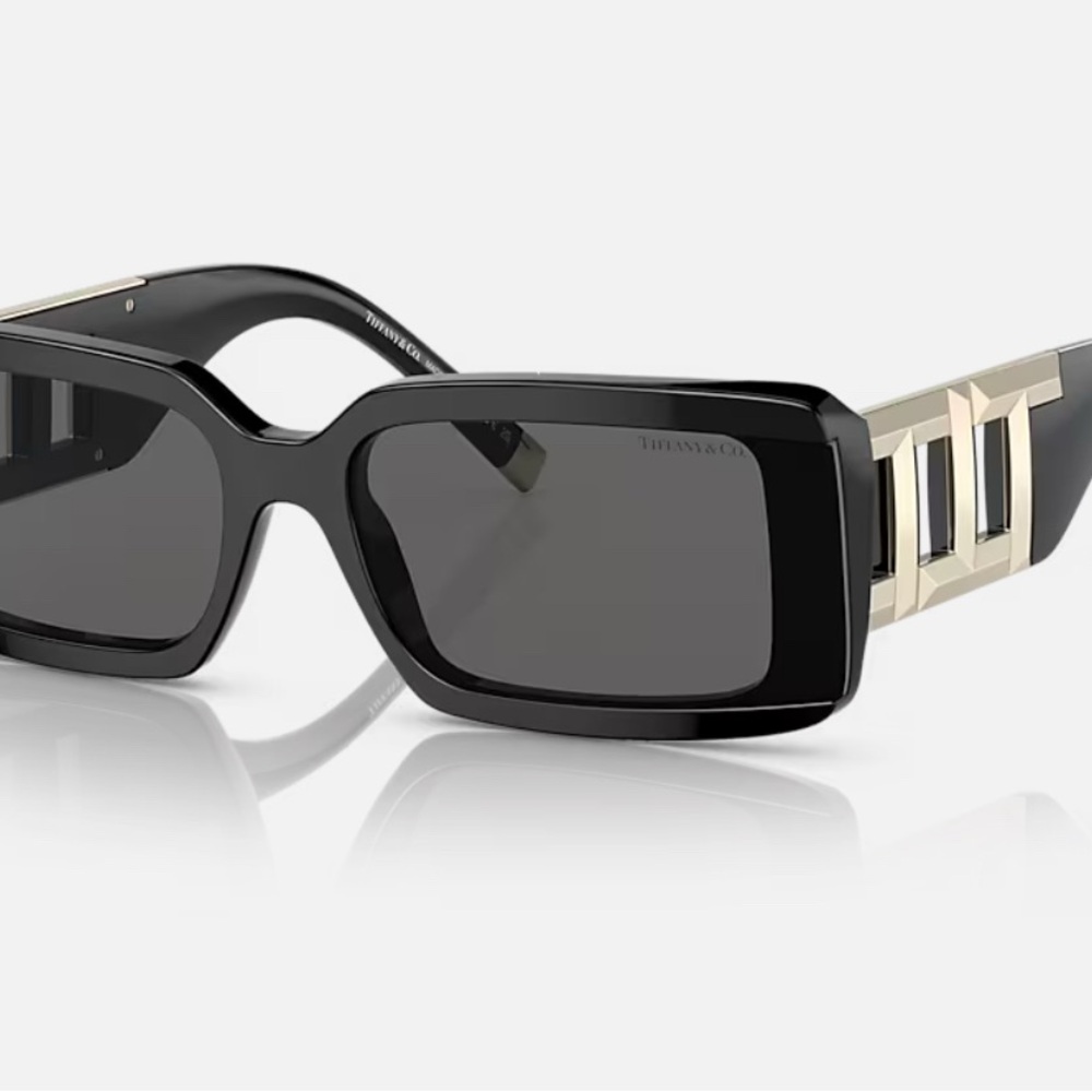 Tiffany & Co. Black Statement Sunglasses with Bold Rectangular Frame